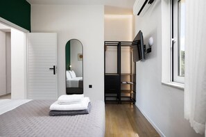 3 chambres, fer et planche à repasser, Wi-Fi, draps fournis