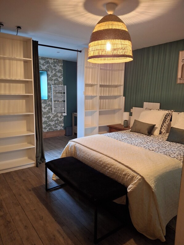 2 chambres, lit parapluie, Wi-Fi gratuit, draps fournis