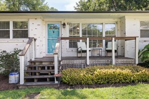 Terrace/patio - The 19th Hole Huge Deck 2912 Fairway Dr (Raleigh)