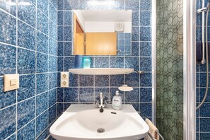 Een douche, een haardroger