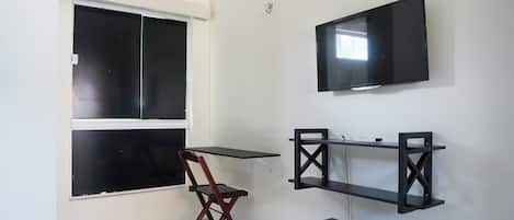Comfort Twin Room | Laptop workspace, free WiFi