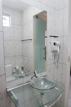 Comfort Twin Room | Bathroom