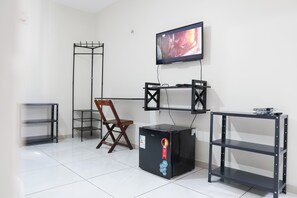 Comfort Quadruple Room | Laptop workspace, free WiFi