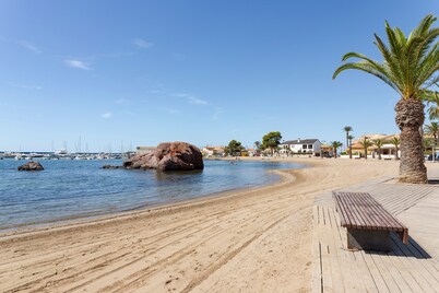Beautiful Apartment 150 Meters from the Marina