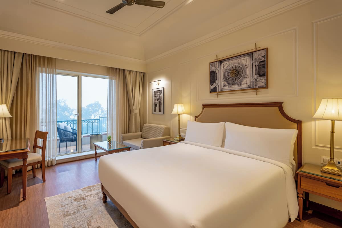 Deluxe Room | Premium bedding, down comforters, Select Comfort beds, minibar