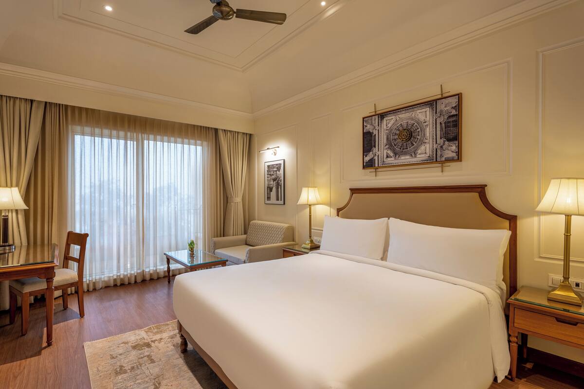 Superior Room | Premium bedding, down comforters, Select Comfort beds, minibar