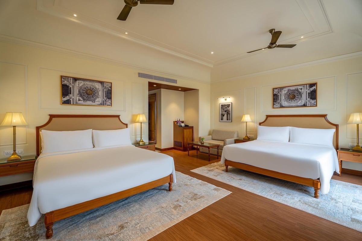 Family Room | Premium bedding, down comforters, Select Comfort beds, minibar