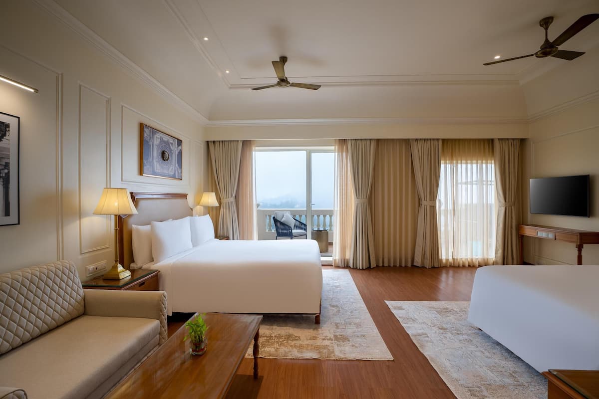 Family Room | Premium bedding, down comforters, Select Comfort beds, minibar