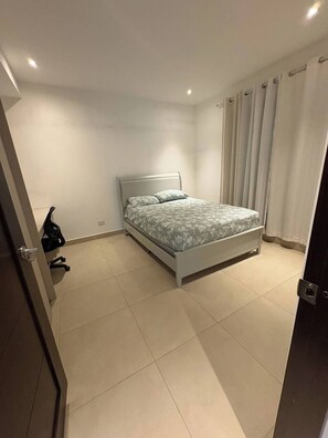 4 bedrooms, WiFi, bed sheets