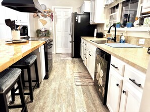 Micro-ondas, fogão, cooktop, lava-louças