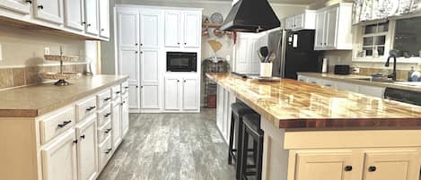 Microwave, oven, stovetop, dishwasher