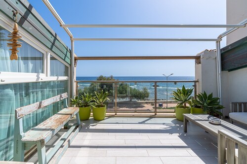 'Elvi Suite Sea View' Apartment with Sea View, Private Terrace and Air Conditioning