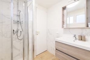 Dusche, Bidet