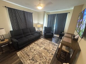 Smart-tv, pejs, bøger