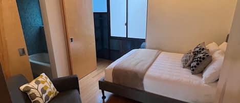 3 quartos, escrivaninha, ferros/tábuas de passar roupa, Wi-Fi