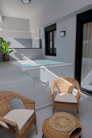 Bain à remous extérieur