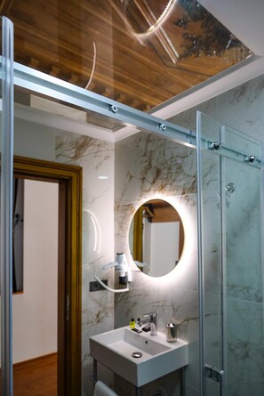 Bathroom - Elmira Pera Hotel & Spa - Special Class (Istanbul)