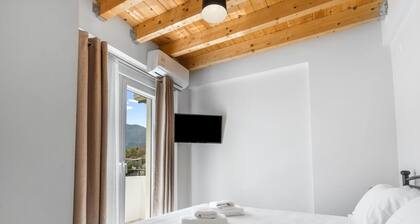 Appartement 'Miralis' avec vue sur la montagne, Wi-Fi et climatisation