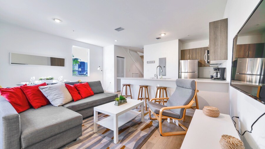 Stylish Townhouses by Design District