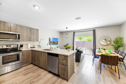 Stylish Townhouses by Design District
