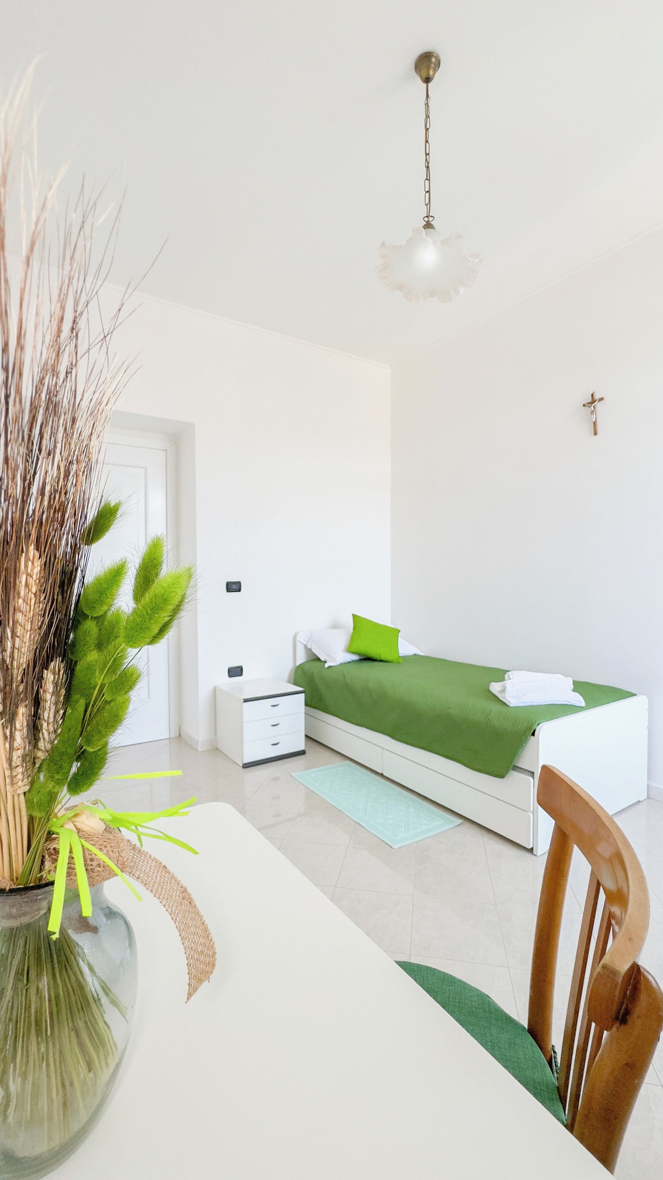 Enkeltrom – superior, byutsikt | Memory foam-senger, skrivebord og skrivebord for bærbar PC