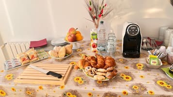 Bữa sáng mang đi hàng ngày với phụ phí nhỏ
