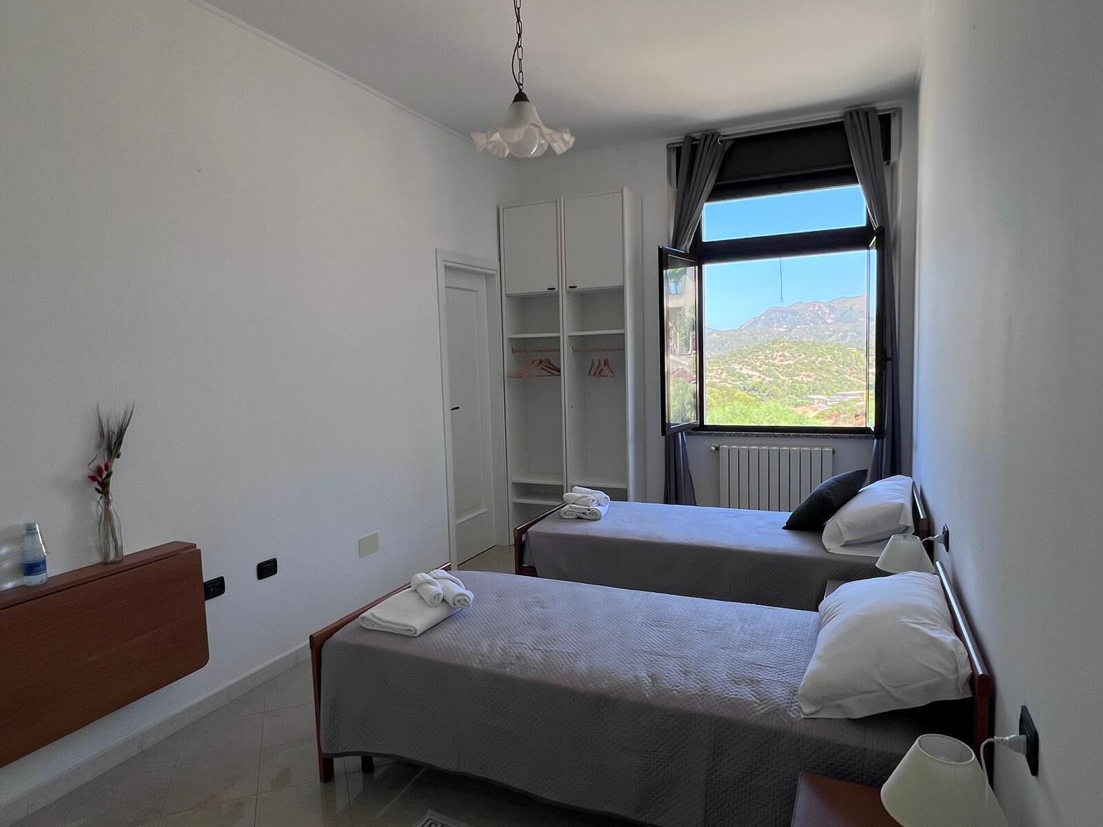 标准双人房或双床房 | 水景