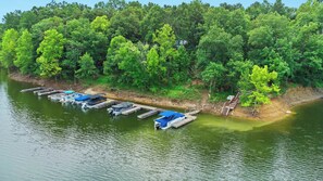 Marina - Relaxing Rough River Lake retreat w/ spacious yard (Falls of Rough)