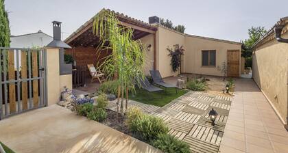 Apartment 'Amb Piscina Alta' with Private Pool, Wi-Fi, and Air Conditioning