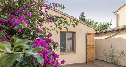 Apartment 'Amb Piscina Alta' with Private Pool, Wi-Fi, and Air Conditioning