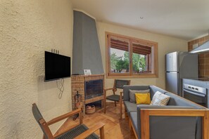 Televisión, chimenea y tenis de mesa 