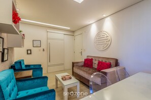 Basic Apartment | Living area