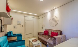 Basic Apartment | Living area