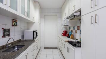 Basic Apartment | Private kitchen