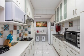 Basic Apartment | Private kitchen
