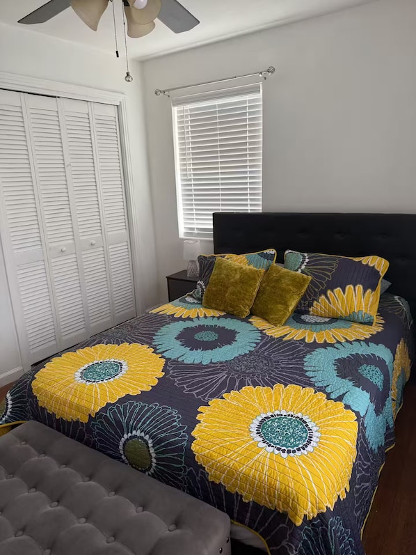 2 habitaciones, tabla de planchar con plancha, wifi y ropa de cama