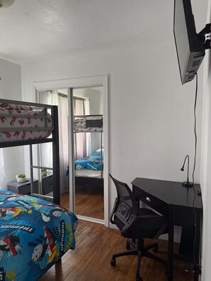 2 bedrooms, iron/ironing board, WiFi, bed sheets