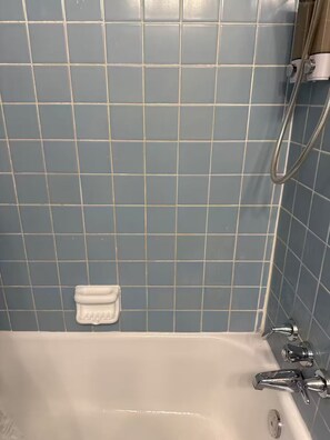 Shower, hair dryer, towels - Casa confortable y de descanso. (Jacksonville)