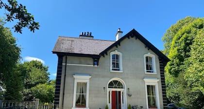 Fabulous 6 Bedroom Victorian Period House