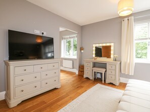 4 soverom, individuelt dekorert og individuelt innredet