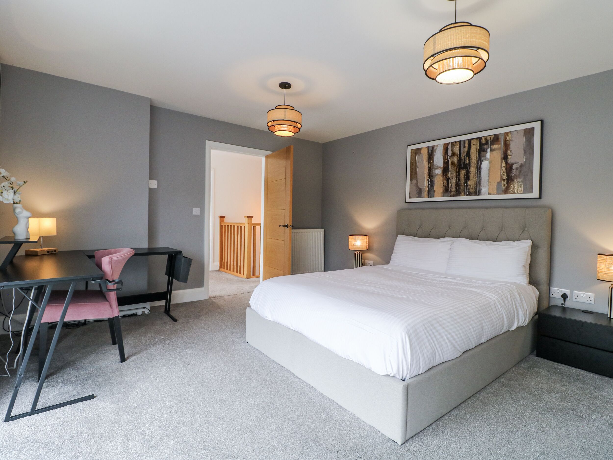 4 多间卧室、特色装修、特色家居、免费 WiFi