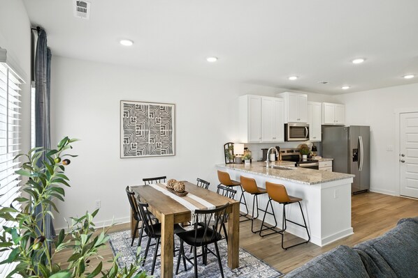 تناول الطعام