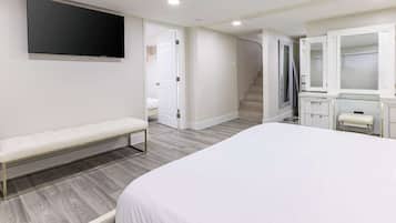 3 slaapkamers, een strijkplank/strijkijzer, wifi, beddengoed