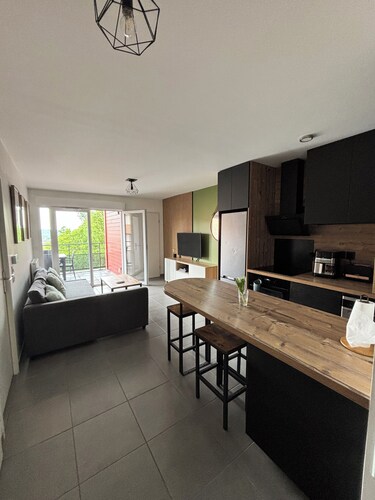 Bright apartment 15 minutes from Bayonne