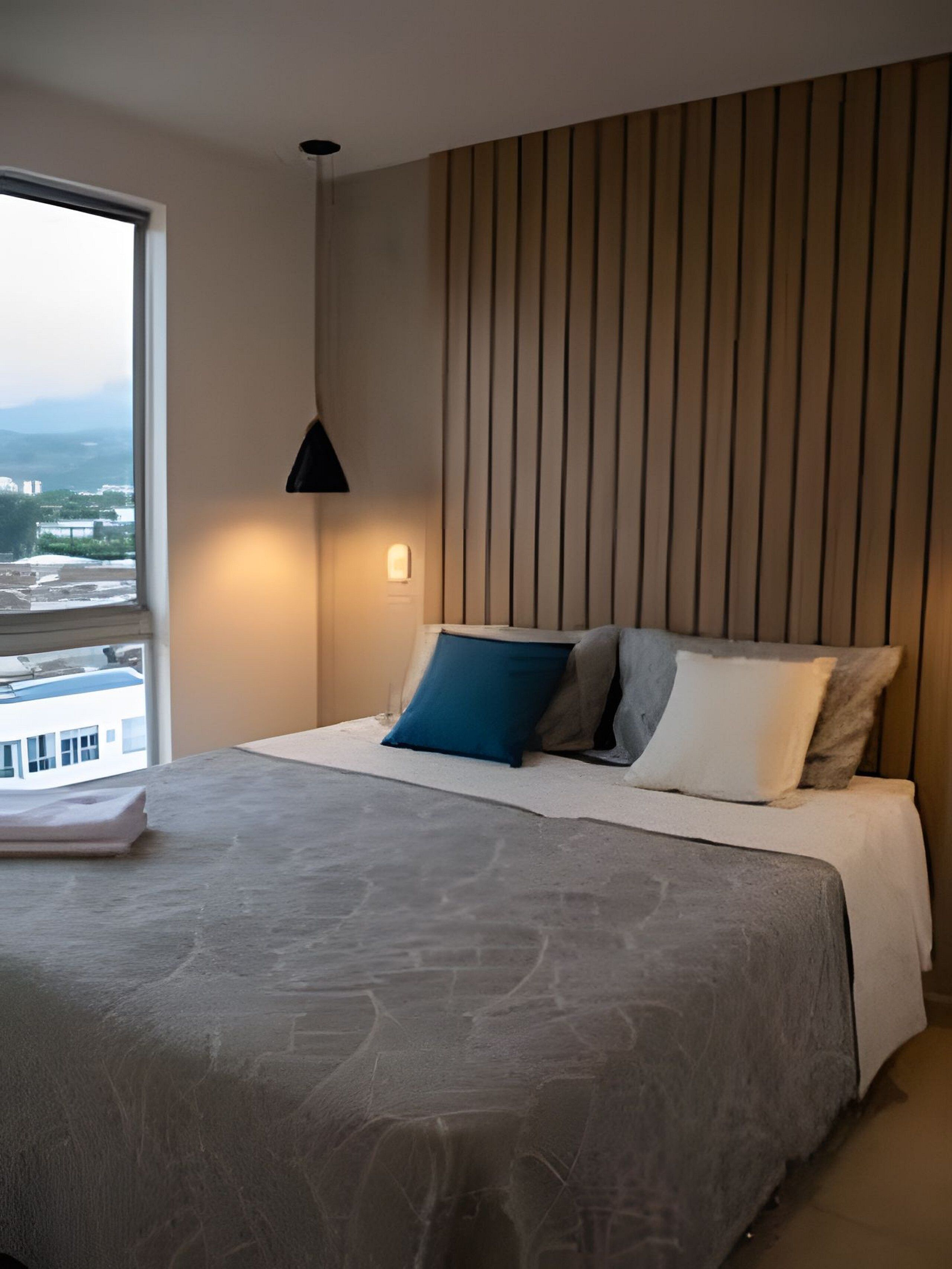 Iron/ironing board, free WiFi