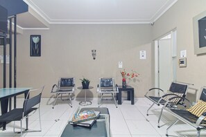 Villa | Oppholdsrom | TV