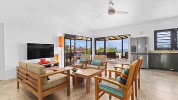 Televisie en een kantoor