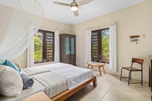 4 bedrooms, desk, iron/ironing board, WiFi
