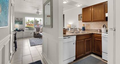 Charming 1-bedroom condo in superb Destin with WiFi, AC