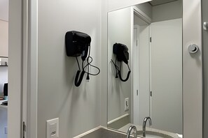 Hair dryer